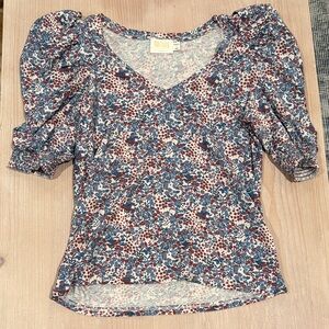Nation LTD Cream Floral V-Neck Puff Sleeve Top with Blue & Rust Print- SIZE S!
